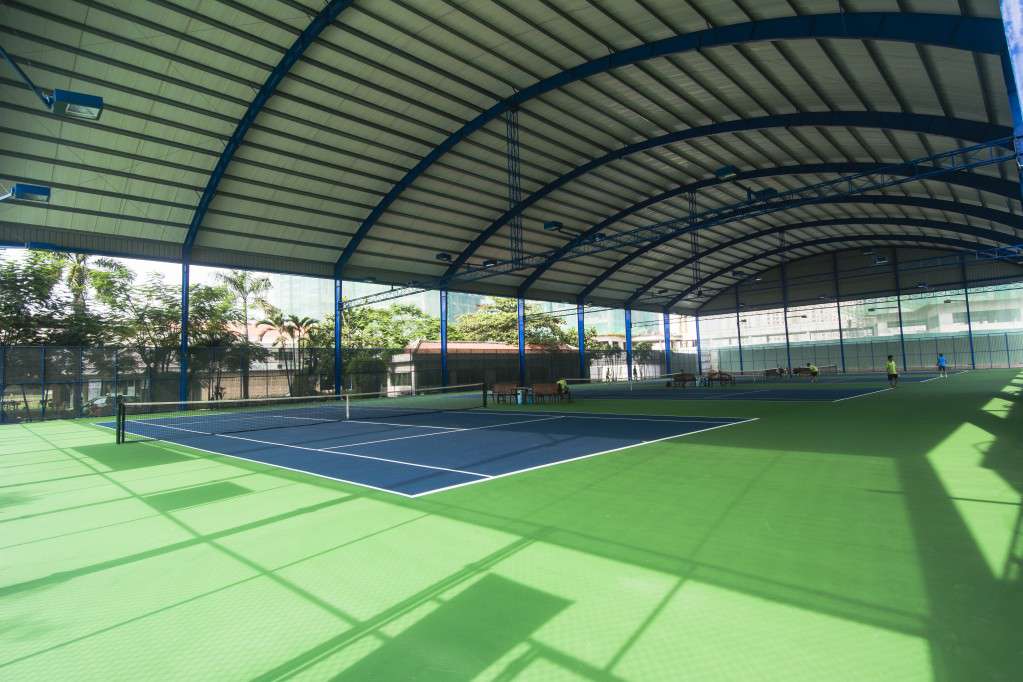 Các loại bạt che sân tennis phổ biến hiện nay